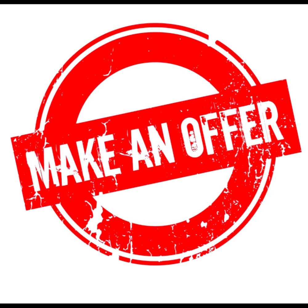 CLEANING OUT CLOSET!! I will respond to all offers!! $10 and under final price.